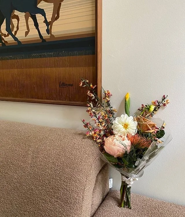 happy

one bouquet left for anyone in Charlotte area $25 dm @frankandarnie to order 〰️ free delivery todayyy