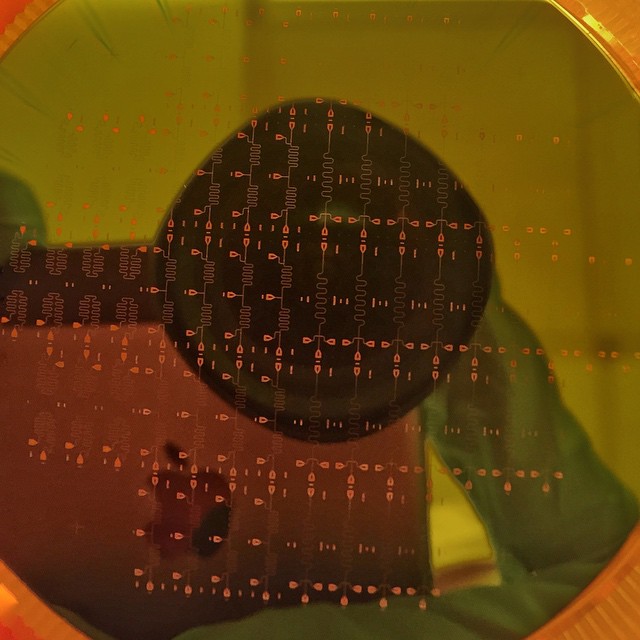 shot-with-the-momentlens-a-photo-of-my-microwavecircuits-on-a-sapphire-wafer-at-argonnenationallab-gradschool-physics-quantum-quantumcircuit-circuits-iphone-gloves_17326725805_o.jpg