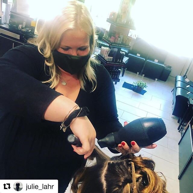 #Repost @julie_lahr with @get_repost
・・・
Electra!!! Our newest associate is ROCKING the hair on her second day!!