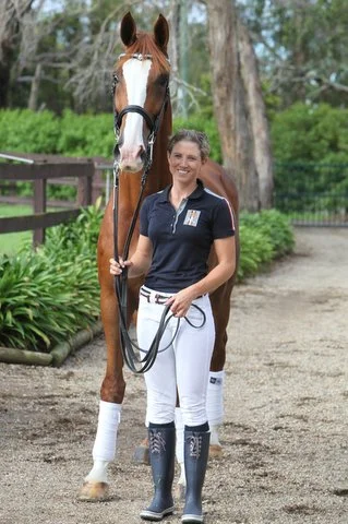 Floz and KTW on drive.JPG