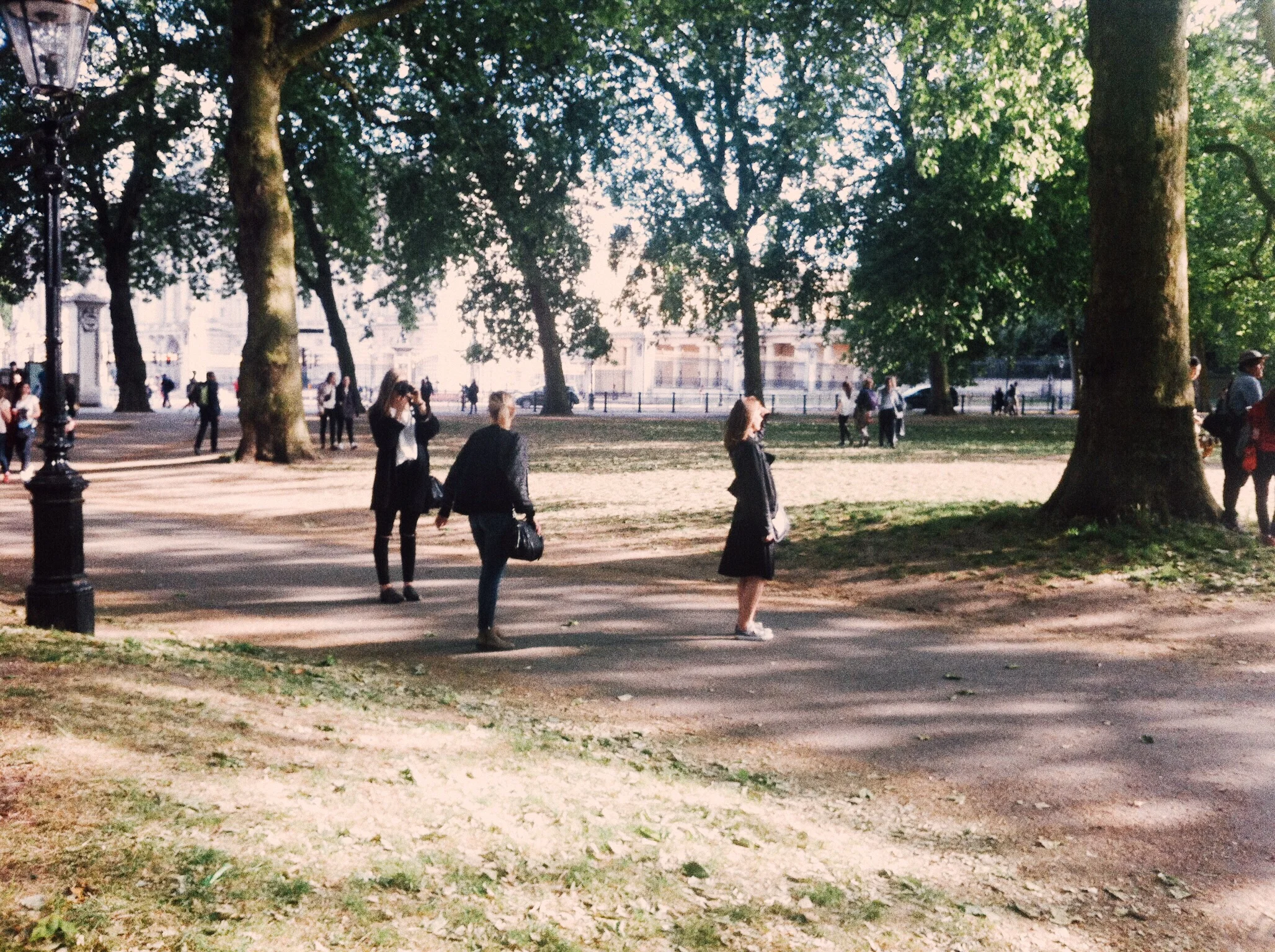 Caught snapping near Buckingham Palace, June '15