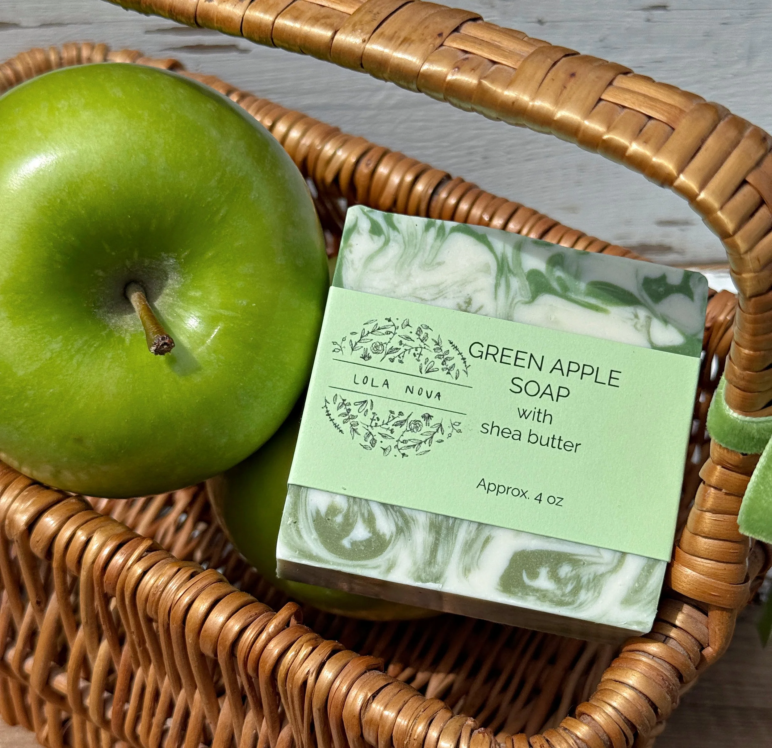 greenapplesoap02.jpg