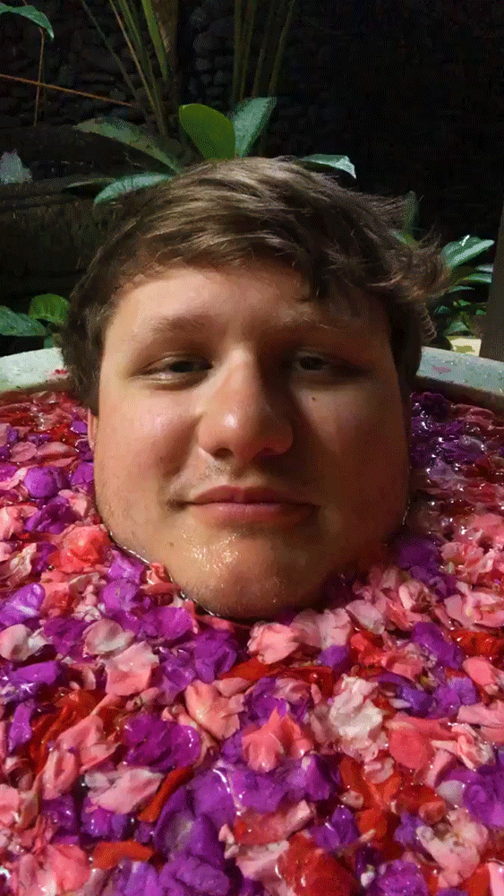 logan-bath.gif