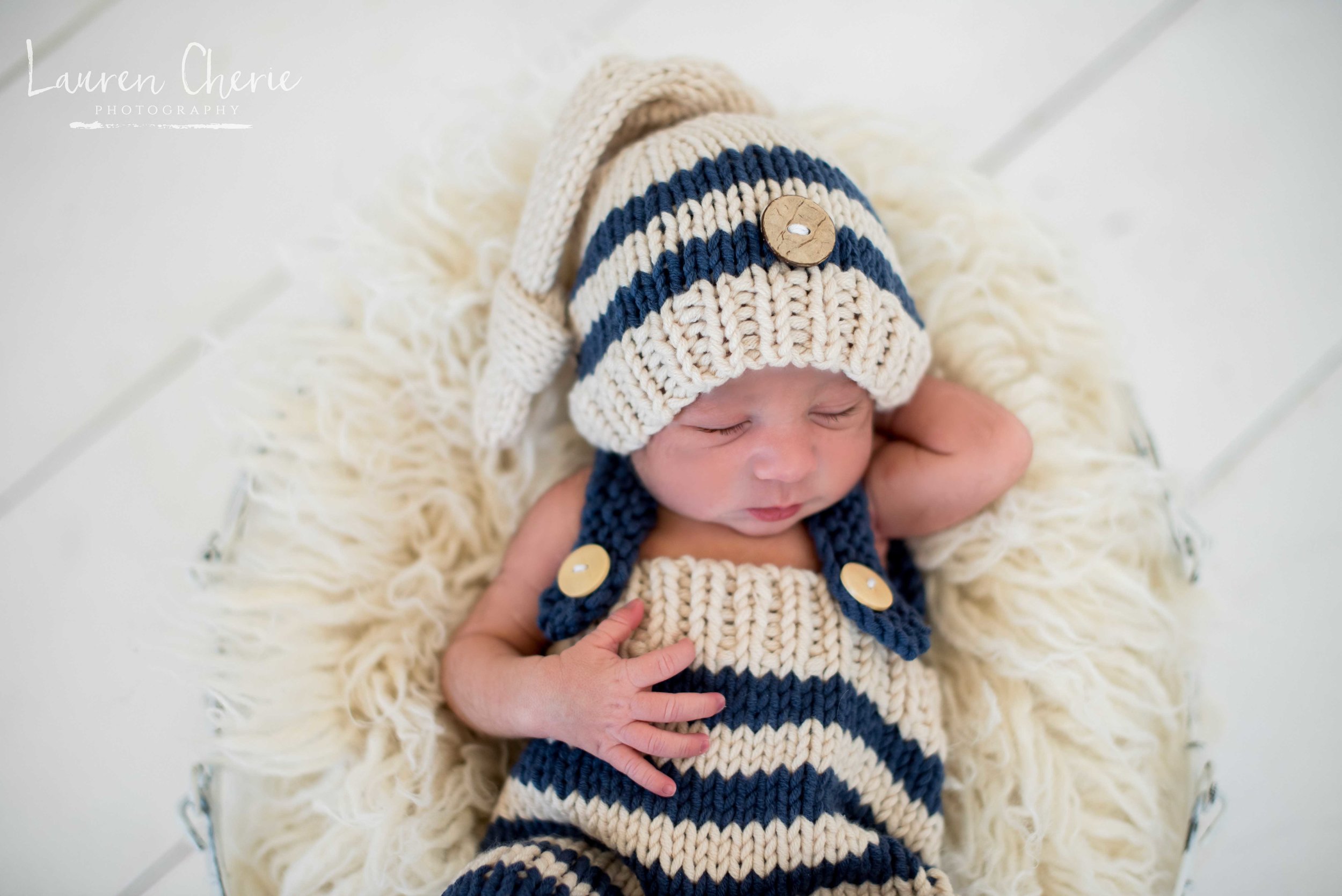 Newborn Photographer 