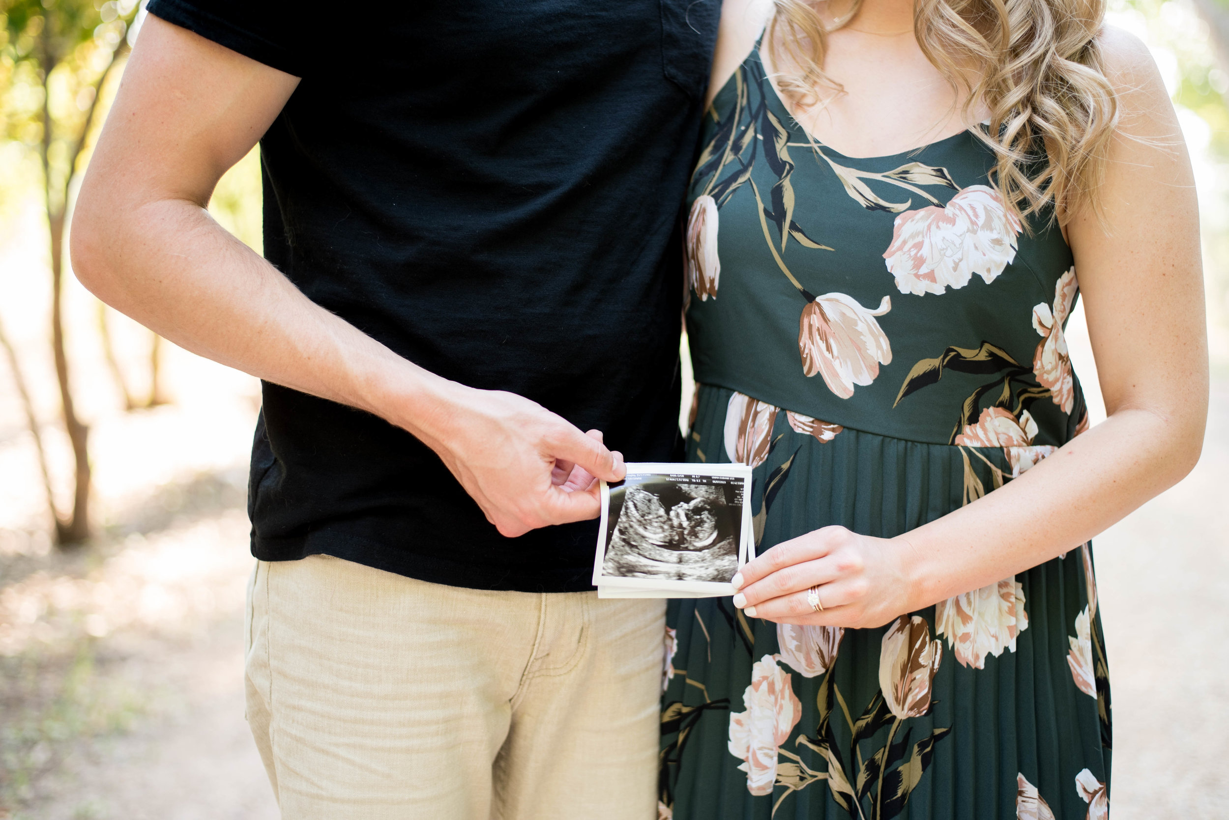 Ways to Announce Pregnancy on Social Media