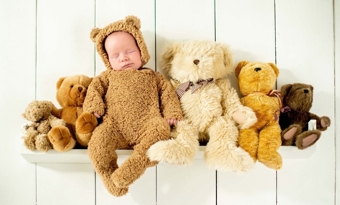 The cutest baby bear everrrr!
.
.
Interested in booking your NEWBORN session with us? 
Email for more info!
laurencheriephotography@gmail.com
Gift cards are available on our website...
www.laurencheriephotography.com
Ask us about our current specials