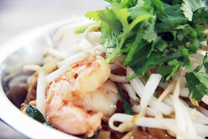 Pad Thai Sauce / Dry Noodles / Peanuts