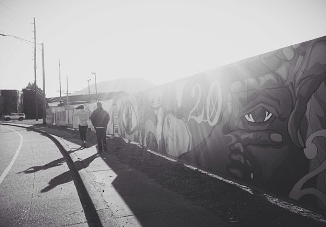 Pedestrians stroll the streets of Chattanooga, Photo by Abby Whisler