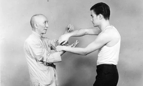  Yip Man & Bruce Lee Practising Chi SAO "Sticky Hands"