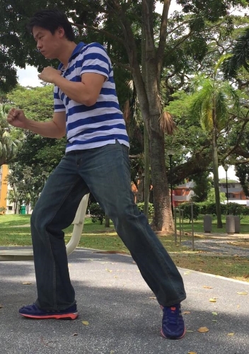 On guard and stepping off. 10 minutes of training at Tiong Bahru Park while waiting for my next appointment.