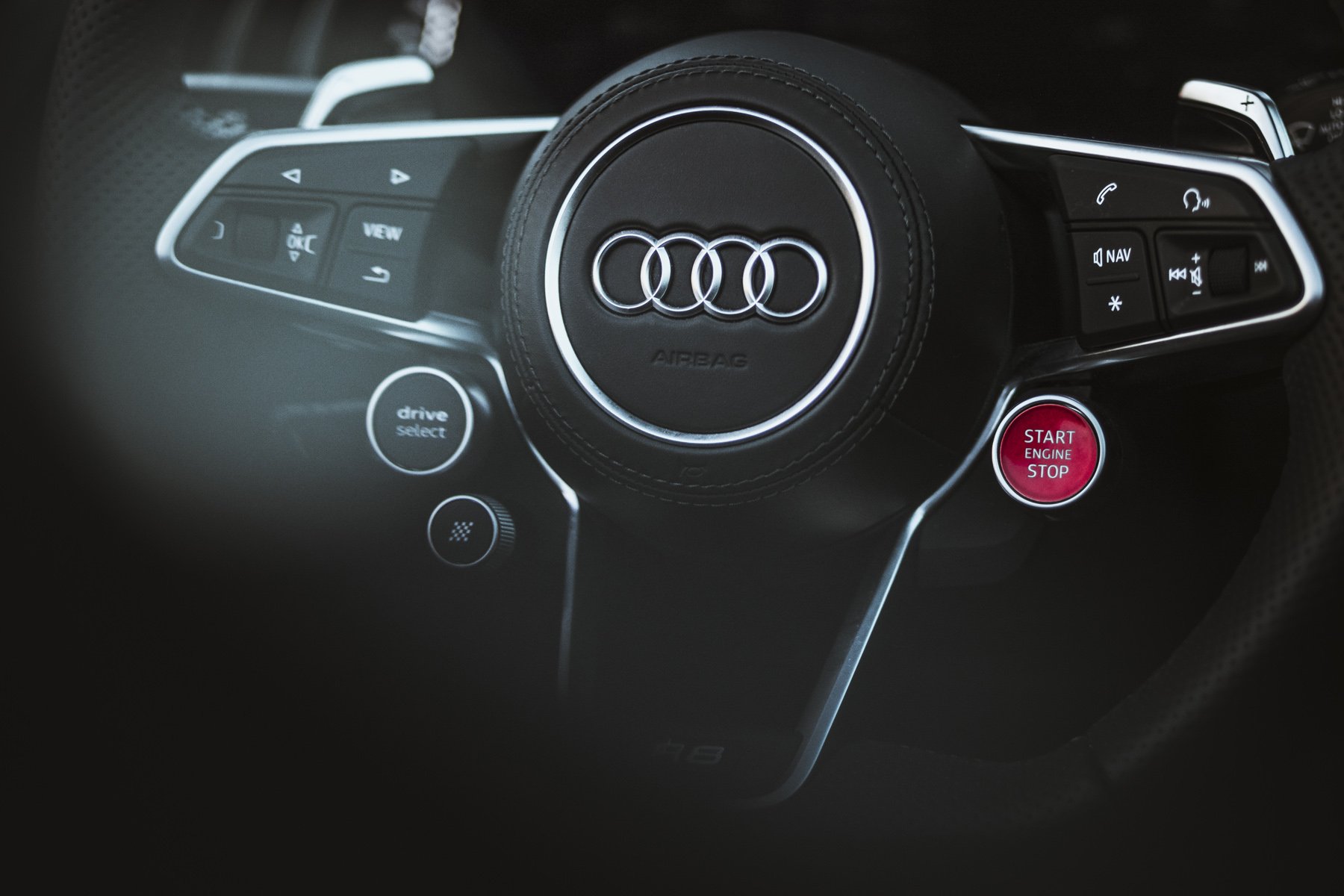 AudiR8.33.jpg