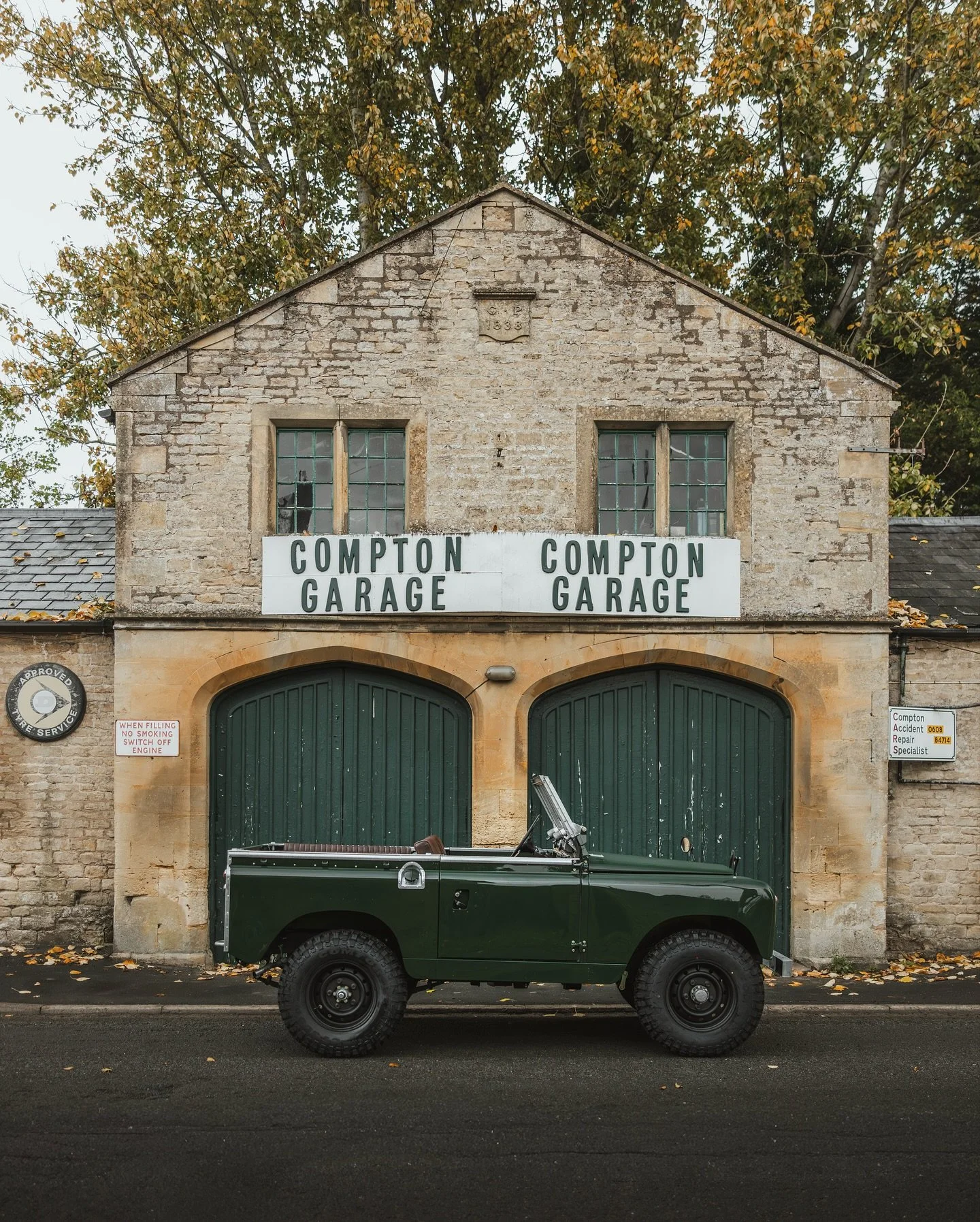 Cotswolds, autumn, classic Land Rover. Doesn&rsquo;t get much more iconic. 

New work for @project88_international and their restored Series II