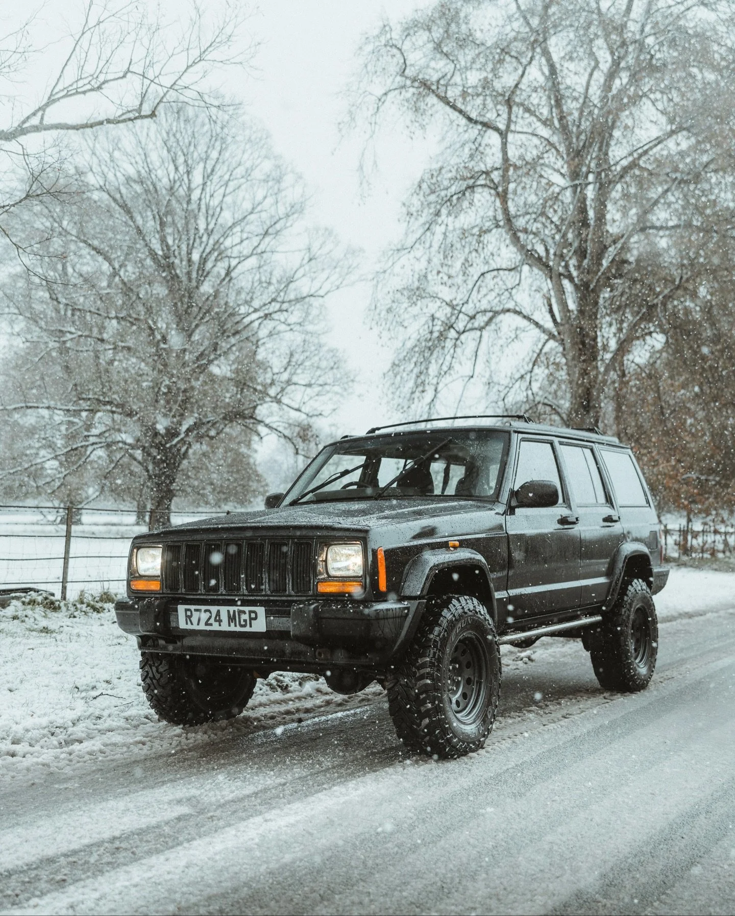 Fun in today&rsquo;s snow with the XJ