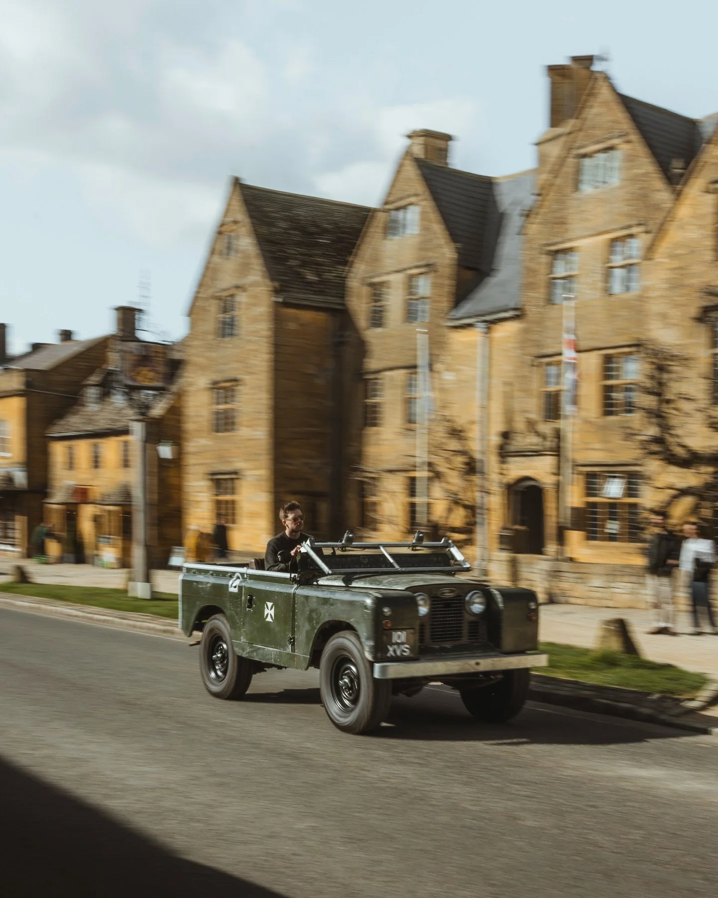 Spring Land Rover drives in the Cotswolds 

Work for @project88_international 

#landrover #series2 #cotswolds #landroverdefender #defender