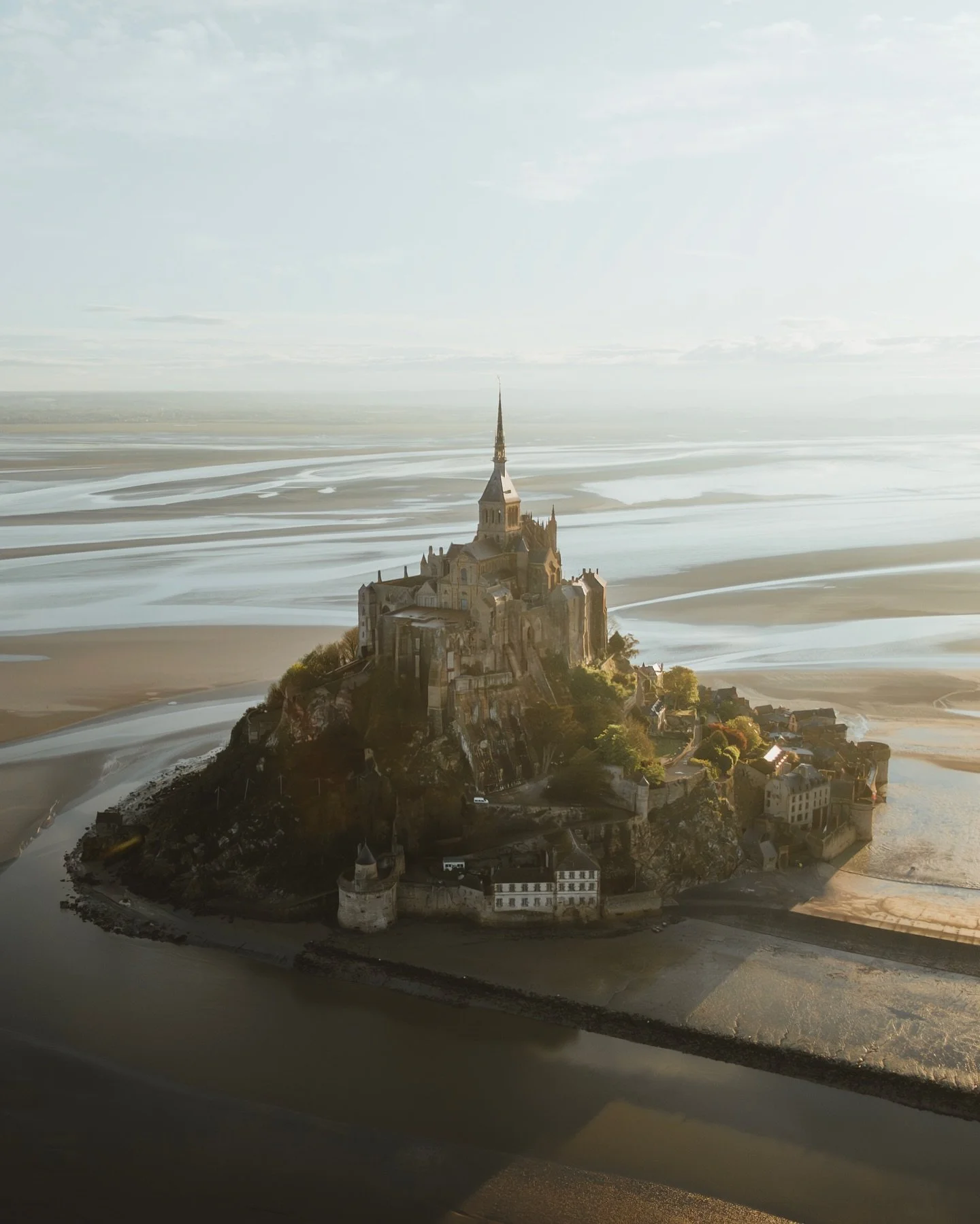 Spring road trip in the north of France 

#france #montsaintmichel #lifestylephotography #travelphotography #roadtrip