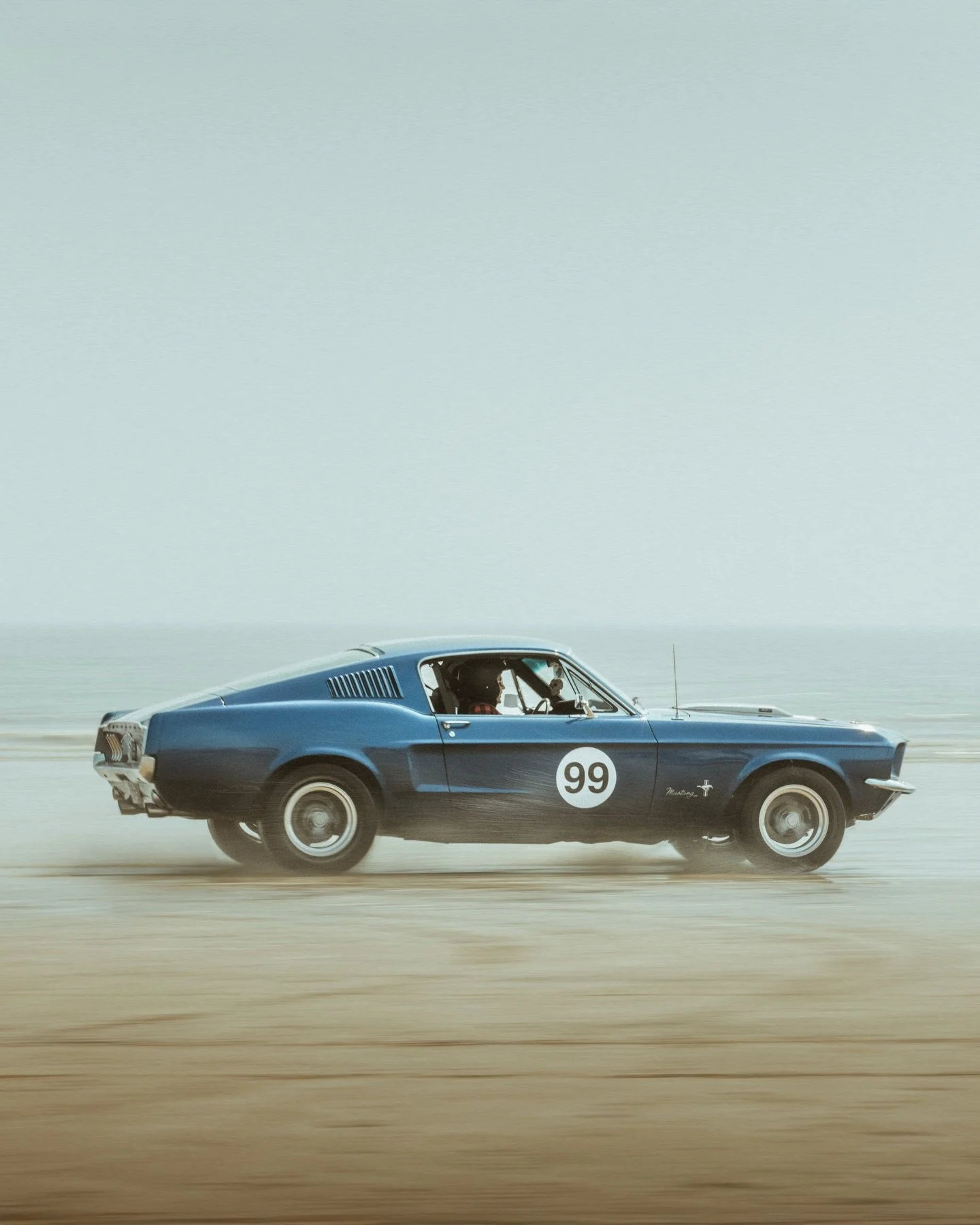 Sun, sea and V8s

20 frames of Race The Waves 🌊 

#mustang #fordmustang #v8 #dragrace #automotivephotography