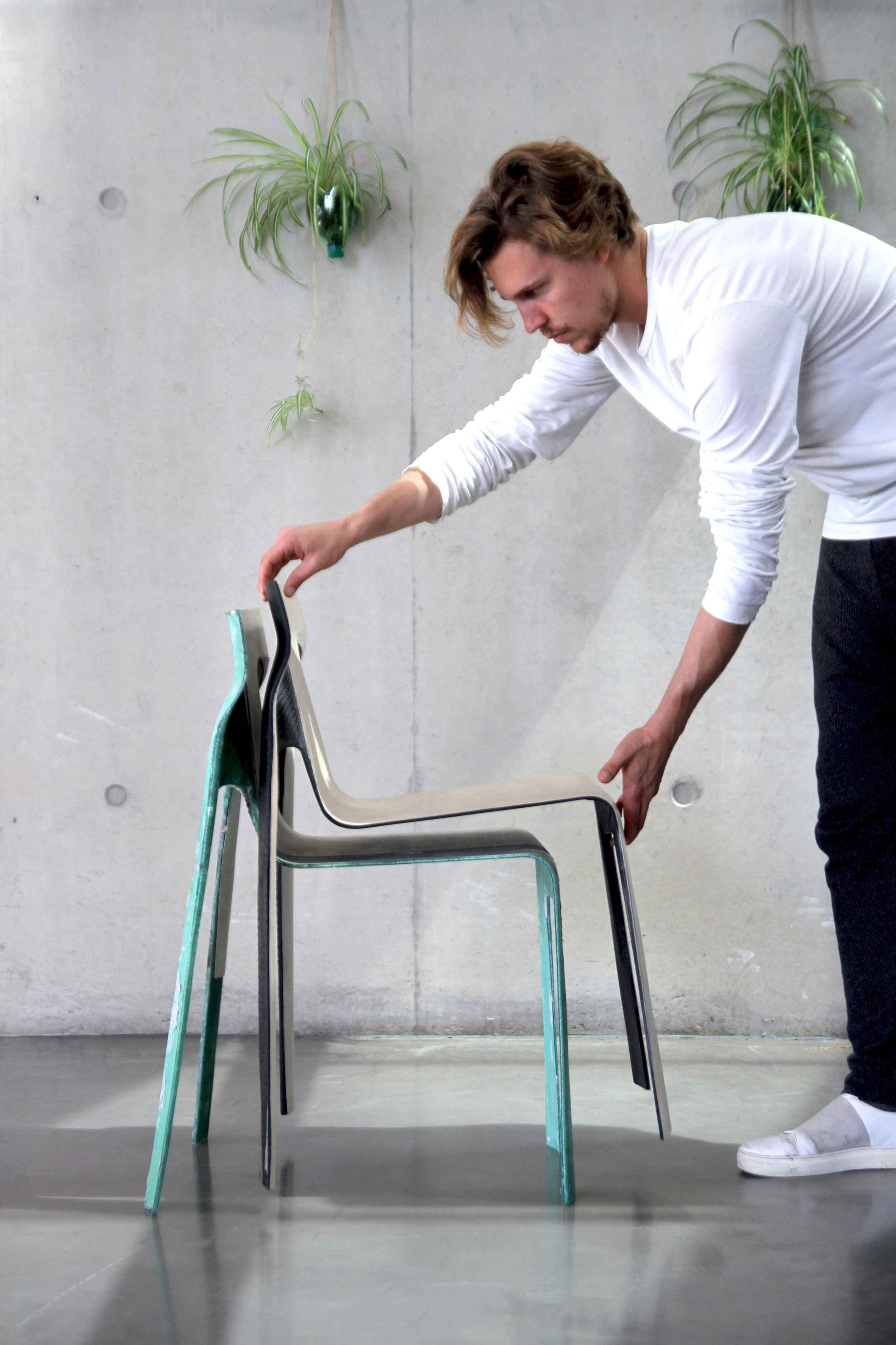 Make a stackable chair