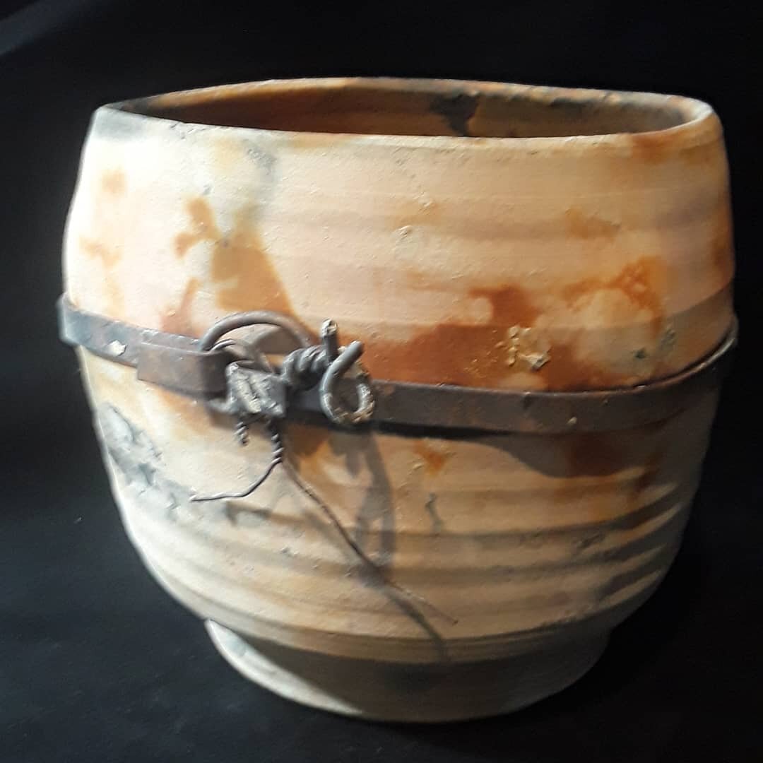 Naked Raku Firing w copper band
Accent 6&quot;x8&quot;

Claybell#gardenbell#templebell
#garden#gardenideas#uniquegift 
#chime#gardenfeature#japan#torii 
#gardendesign#bonsai# tea #teapot
#mugs #teaaccessories#raku