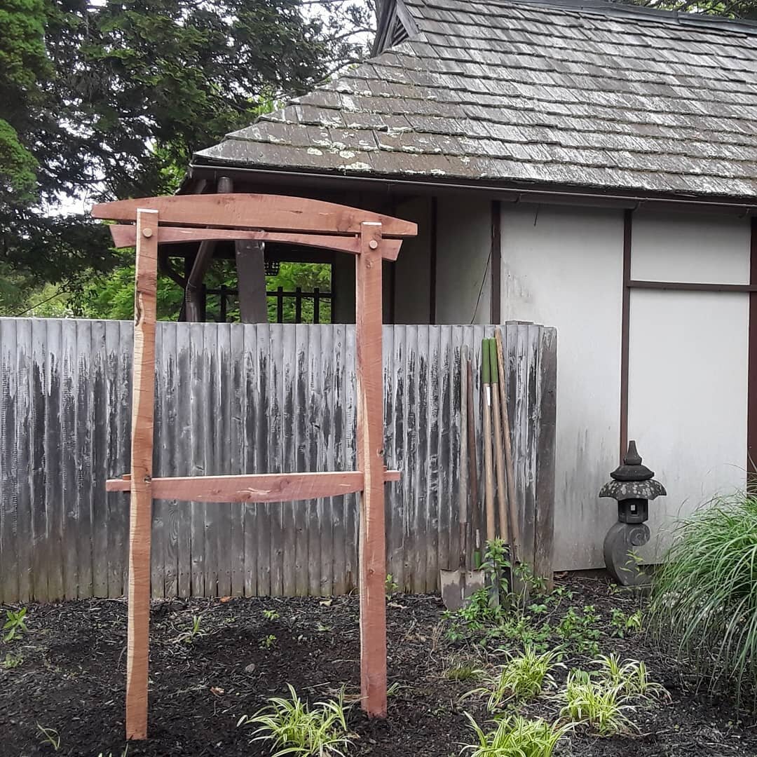 Come to the Hammond Museum and Japanese strolling gardens tomorrow between 1 and 3 pm for some music , art and nature ...also my permanent install of a torii stand and bell .See you there ...South Salem NY

https://www.hammondmuseum.org/

#claybell#g