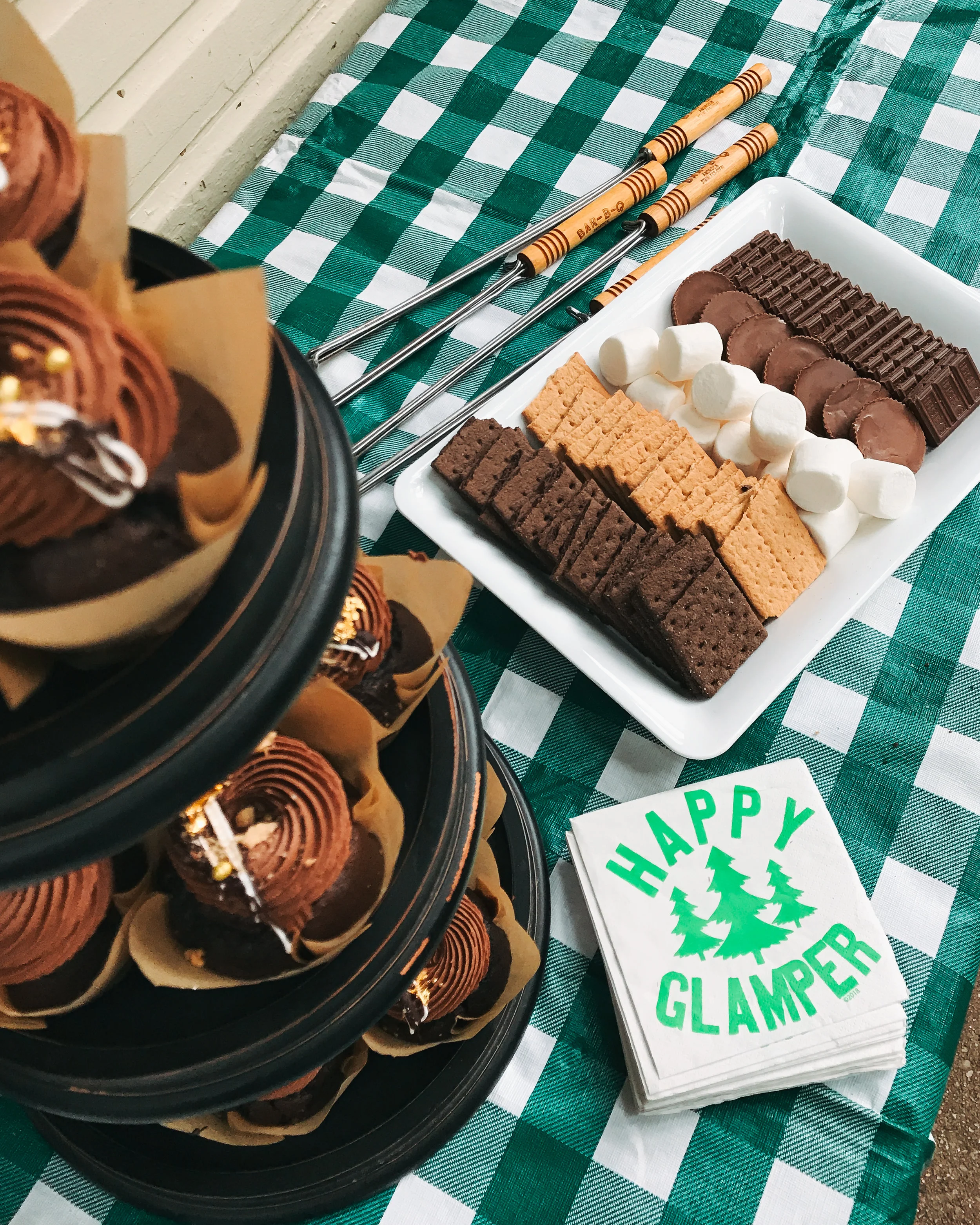 happy_glamper_camp_wandawega_smores.jpg