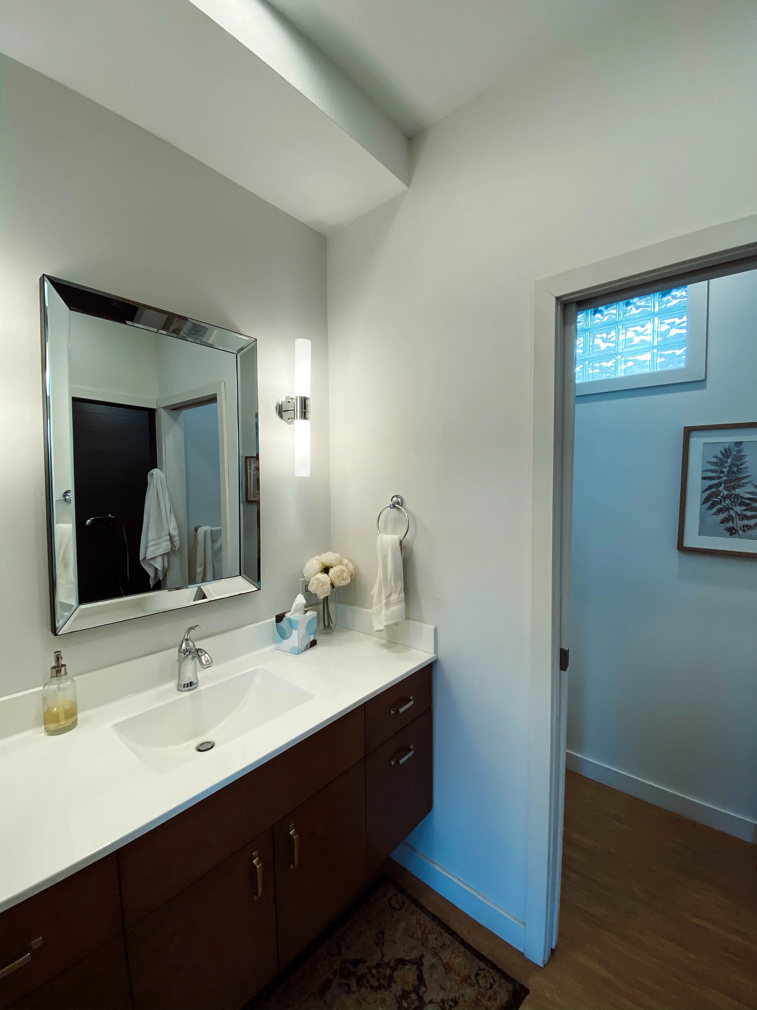 candlewood-cabin-woodland-wisconsin-bathroom.jpg