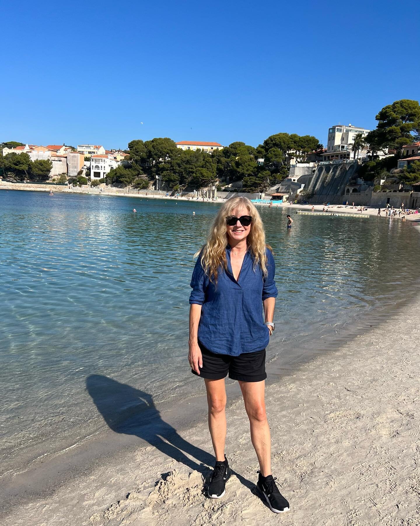 &ldquo;So the darkness shall be the light, and the stillness the dancing.&rdquo; - T. S. Eliot.🖋Calm waters, rest and forever views at @ile_rousse_thalazur_bandol_spa 🌊