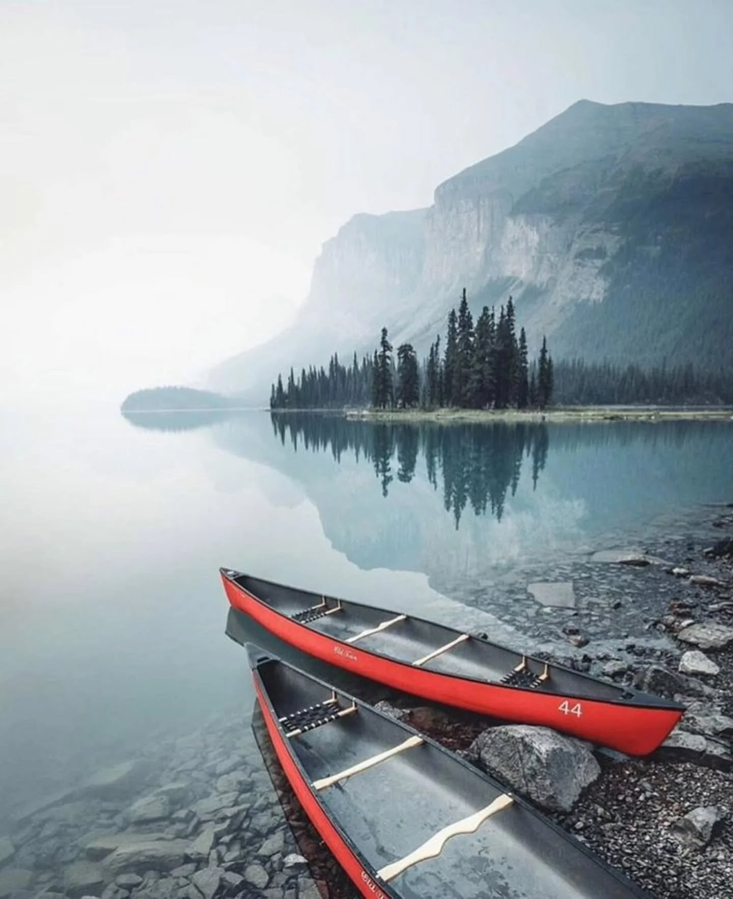 Fridaze.
.
.
📷: unknown 
.
.
#outdoors #thegreatoutdoors #outdoorsman #getoutside #explore #landscape #photography
