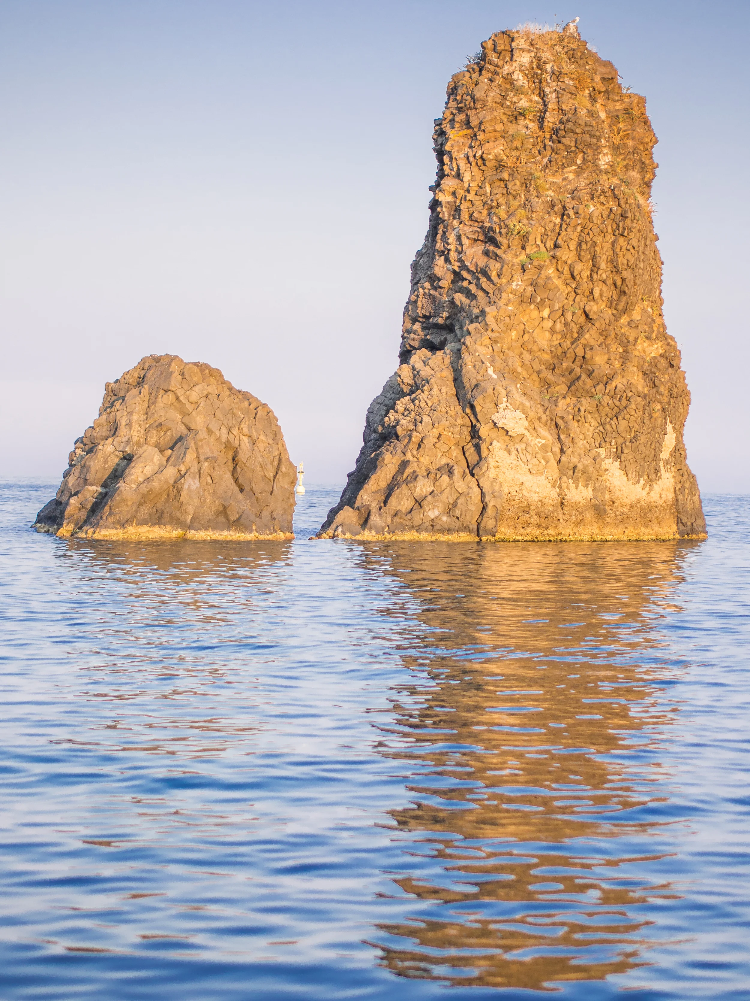 These rocks are huge! Also they can be super beautiful!