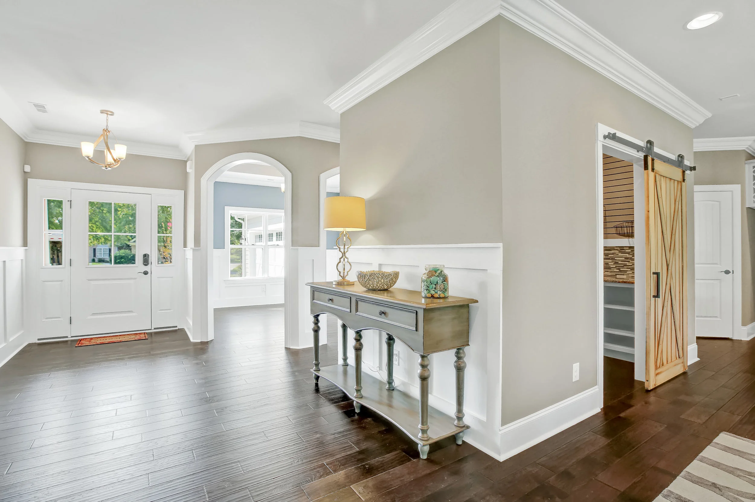 949 Forest Pointe Living Area-05.JPG