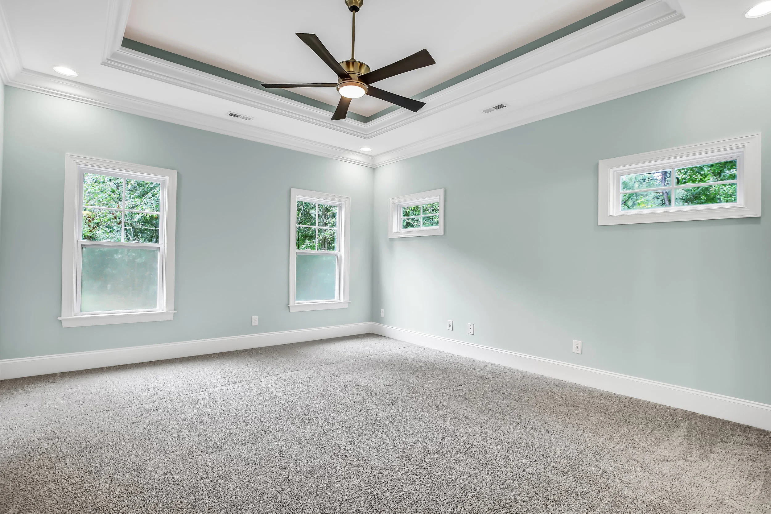 32 Camelot Way-22.JPG