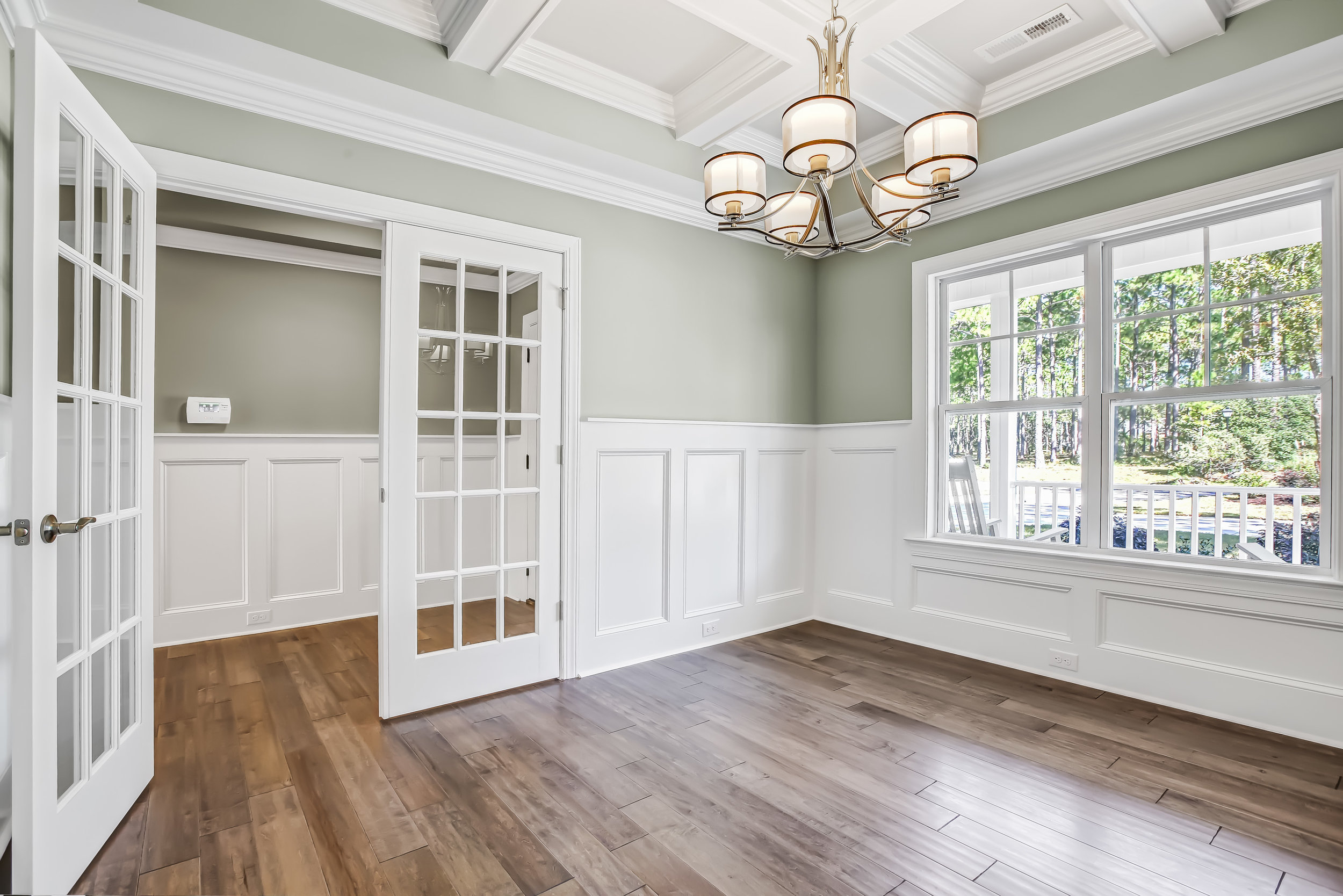 10 Ways to Brighten Up a Room