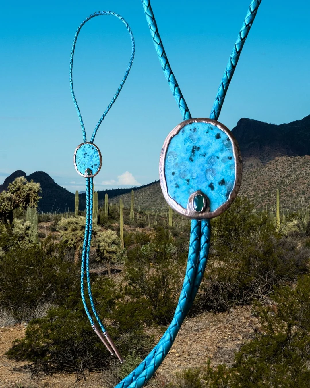 Kewi Jasper & Green Onyx Copper Bolo Tie