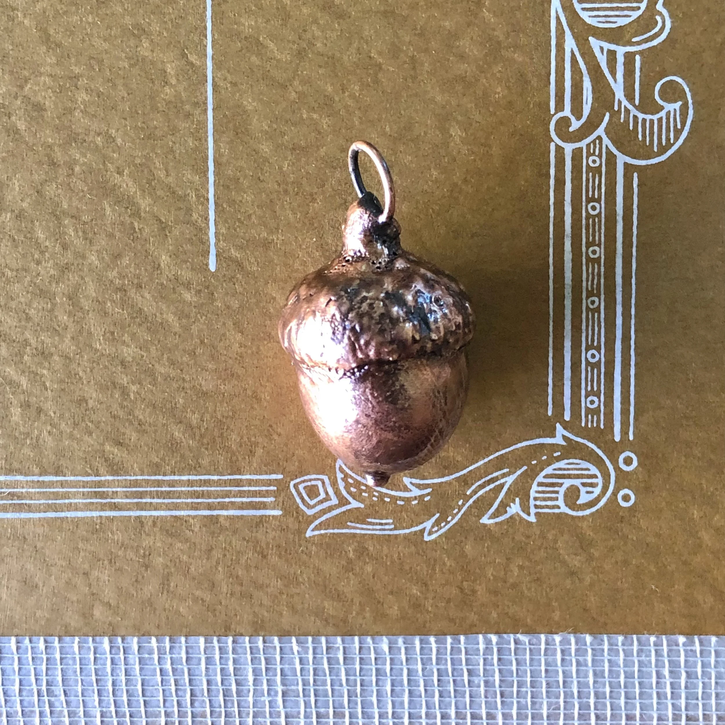 acorn shamsy necklace.JPG