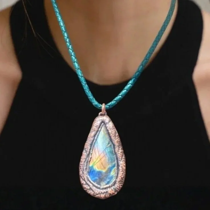 Drop of Light Labradorite & Copper Necklace