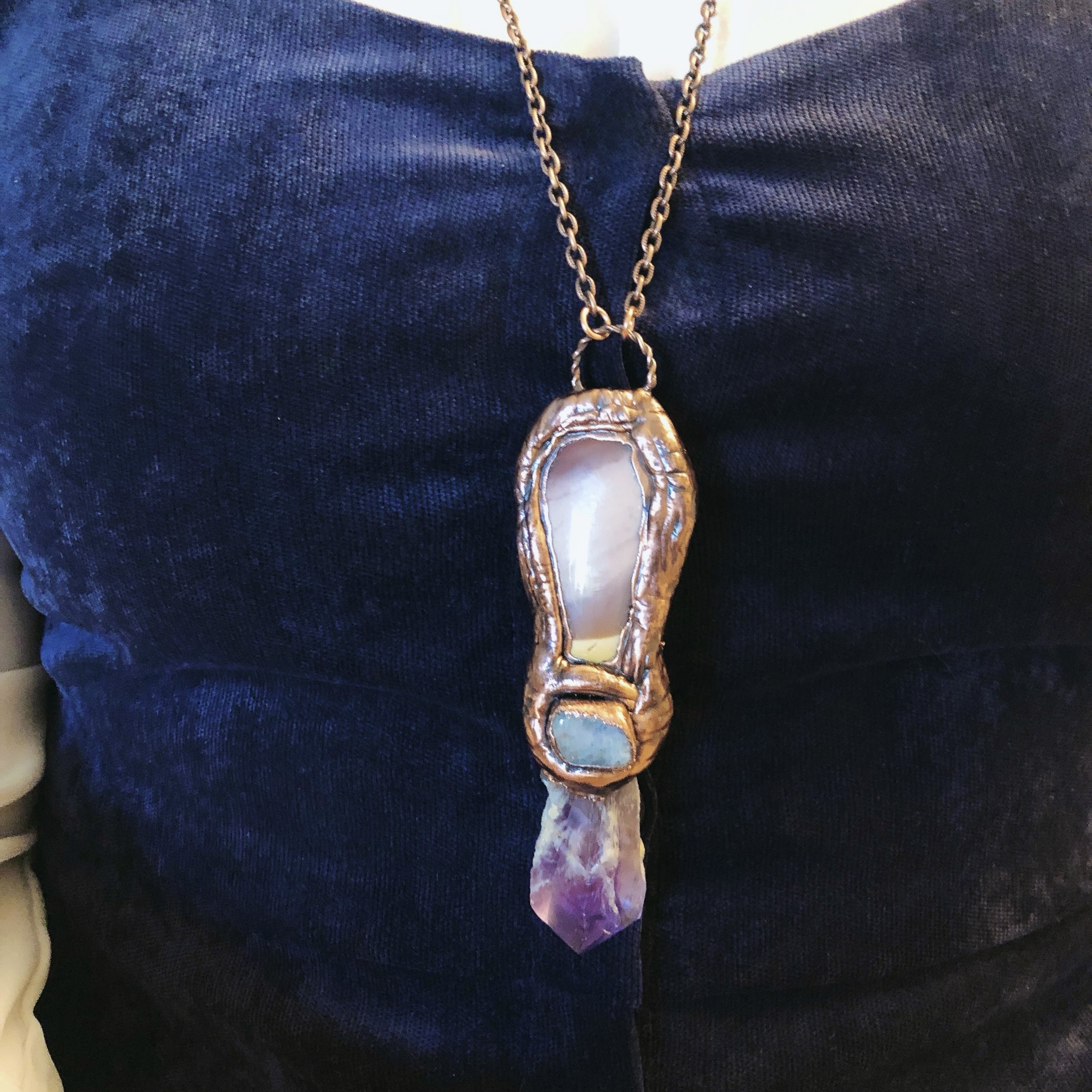 Infinity Amethyst Hourglass detail.jpg