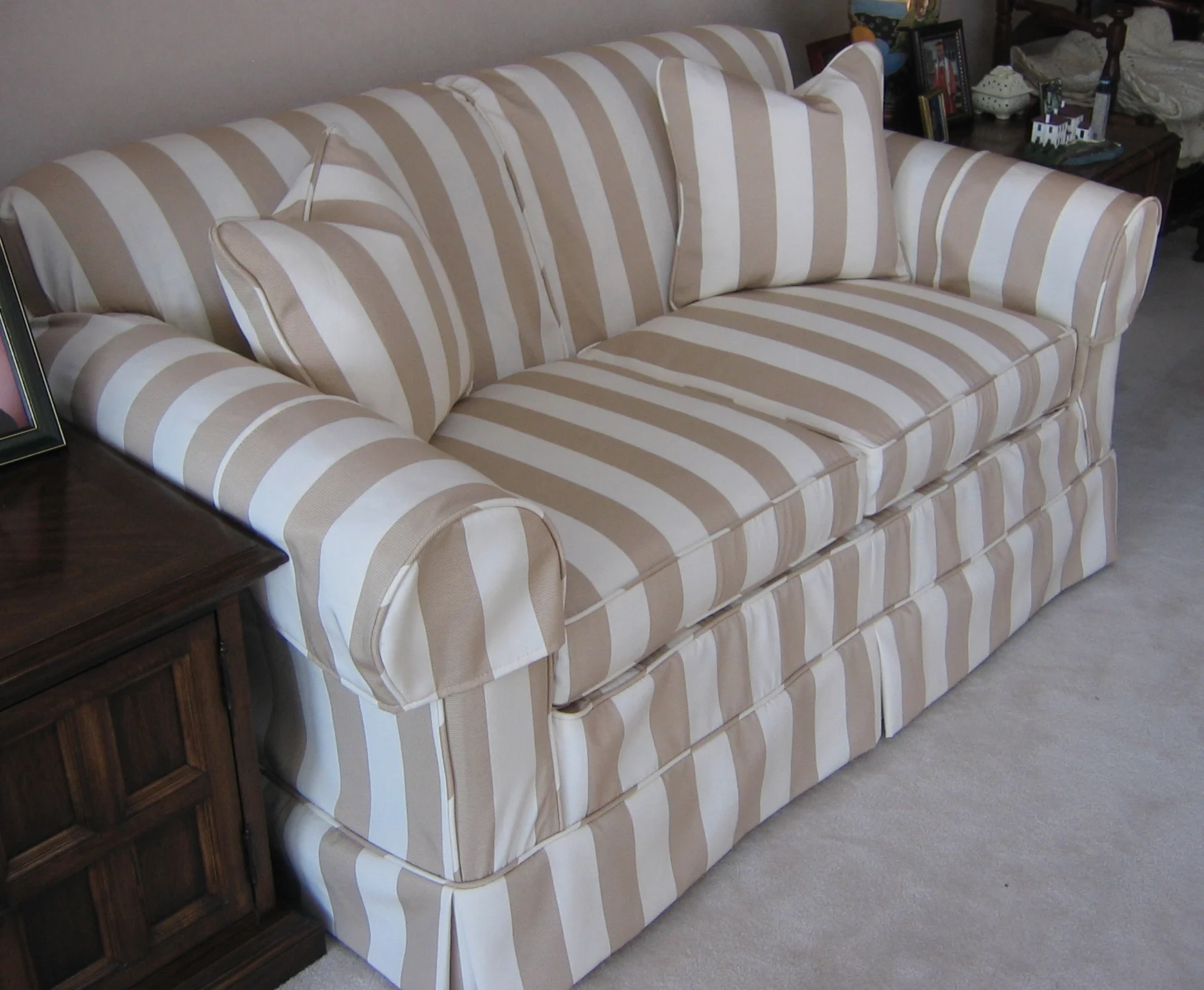 Sew-Many-Things_Slipcovers_07172008104155.jpg