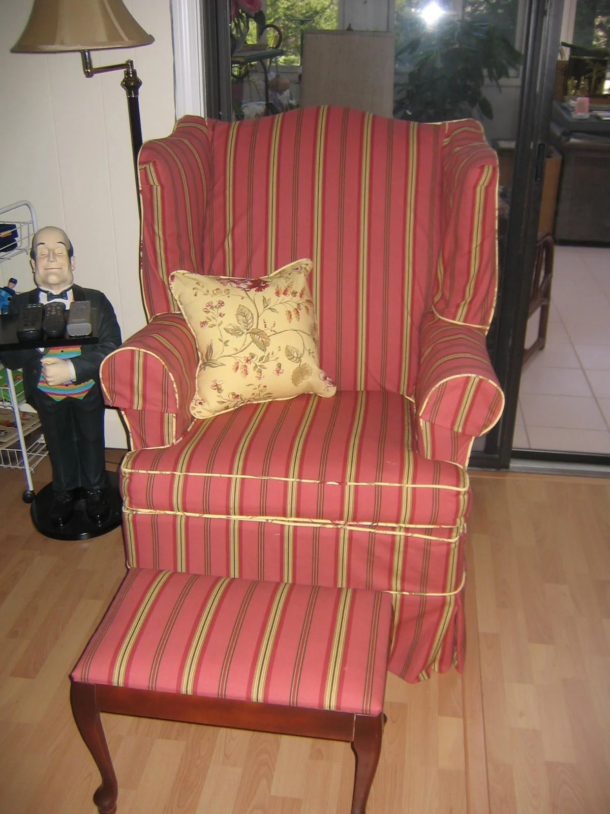 Sew-Many-Things_Slipcovers_11182005123132.jpg