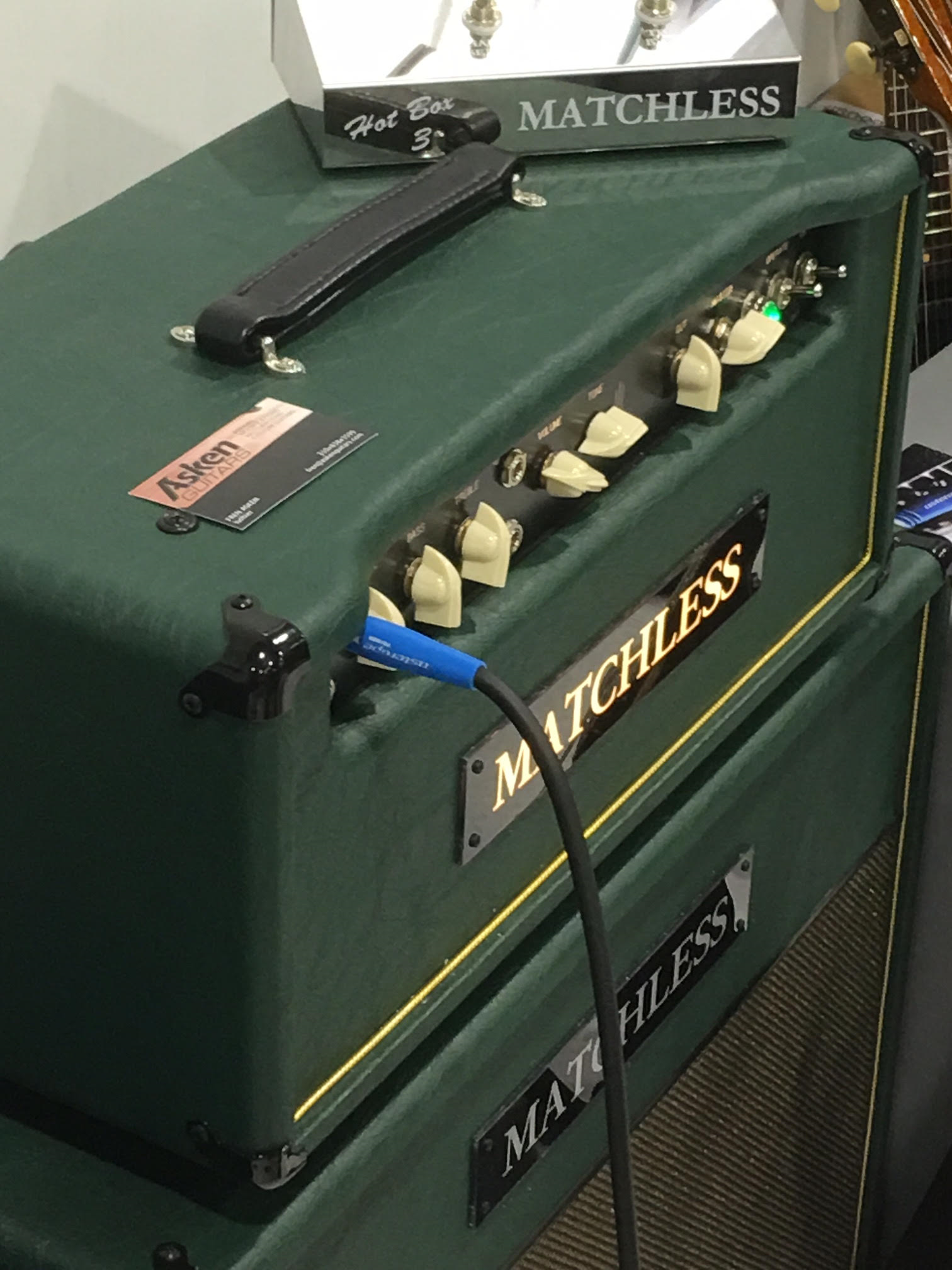 Matchless amplifier with an Asterope instrument cable