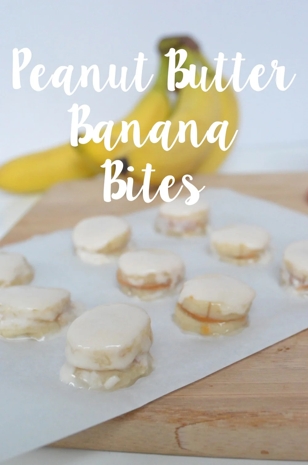 Frozen+Peanut+Butter+Banana+Bites+_+Momma+Society-The+Community+of+Modern+Moms+_+www.MommaSociety-min.jpg