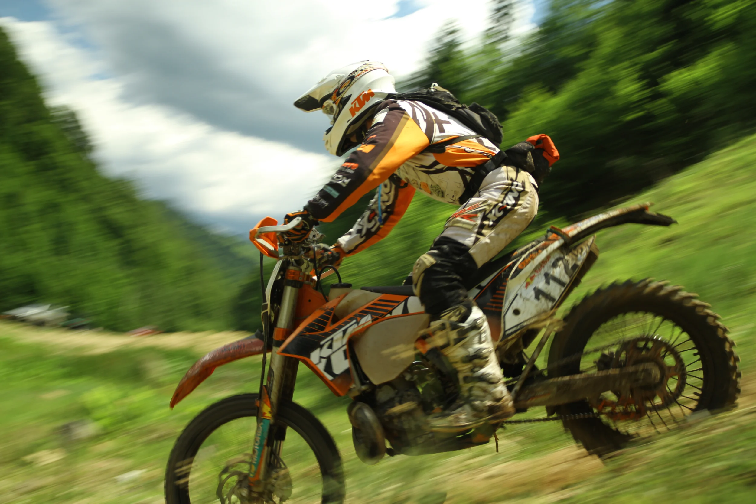 Red Bull Romaniacs: The Fixer