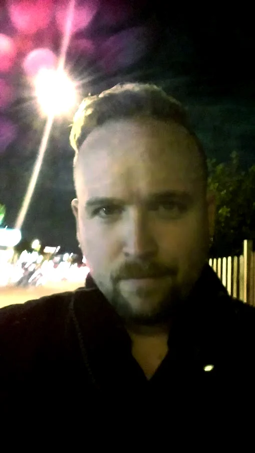 Headshot_v2.jpg
