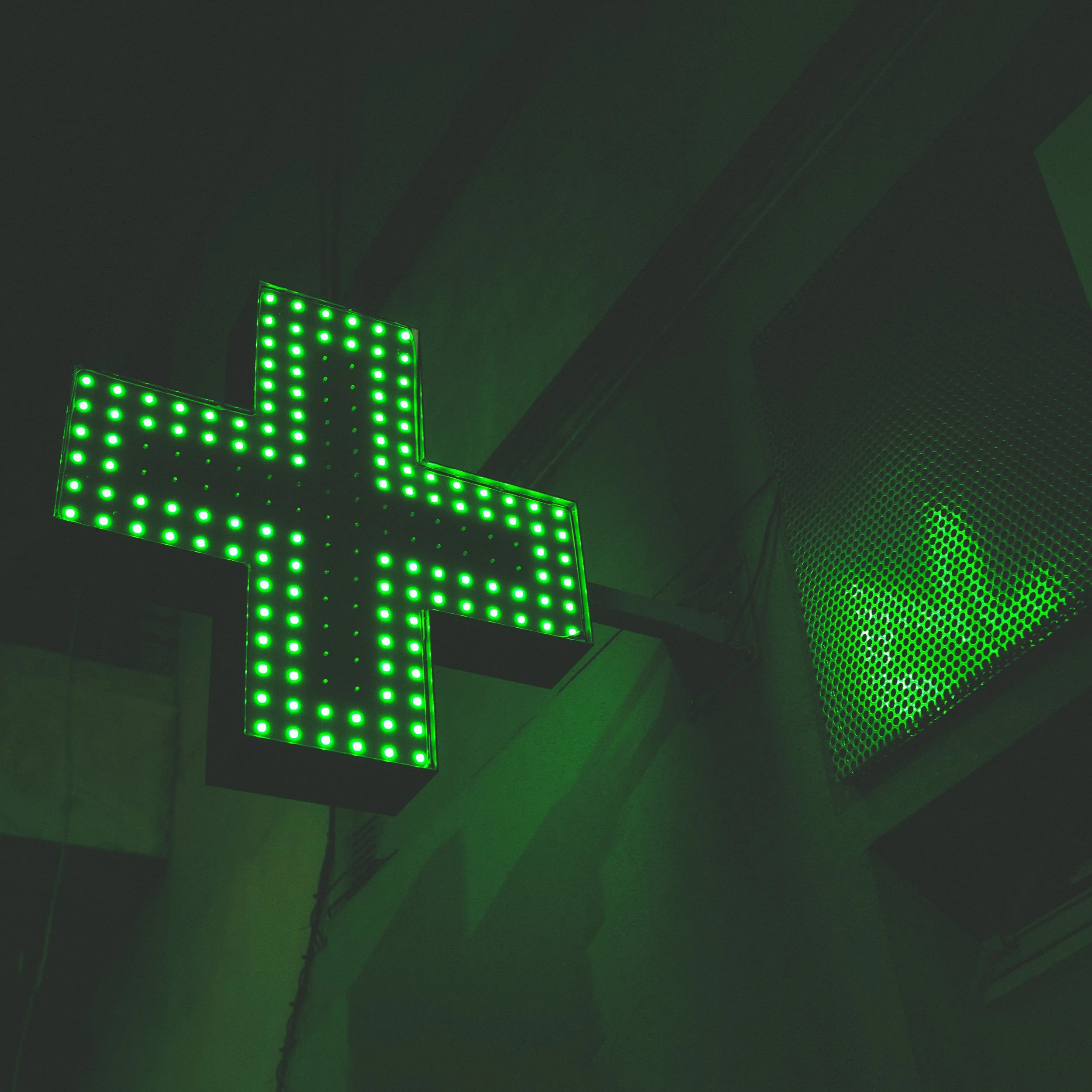 [&nbsp;VERT&nbsp;] #m&eacute;dicinal 

Vert pomme, &eacute;meraude, ou sapin: plongez dans le champ chromatique vert! D&eacute;couvrez la couleur verte, ses nuances, son histoire, sa symbolique et ses significations. 

Cr&eacute;dits: @unsplash / @na