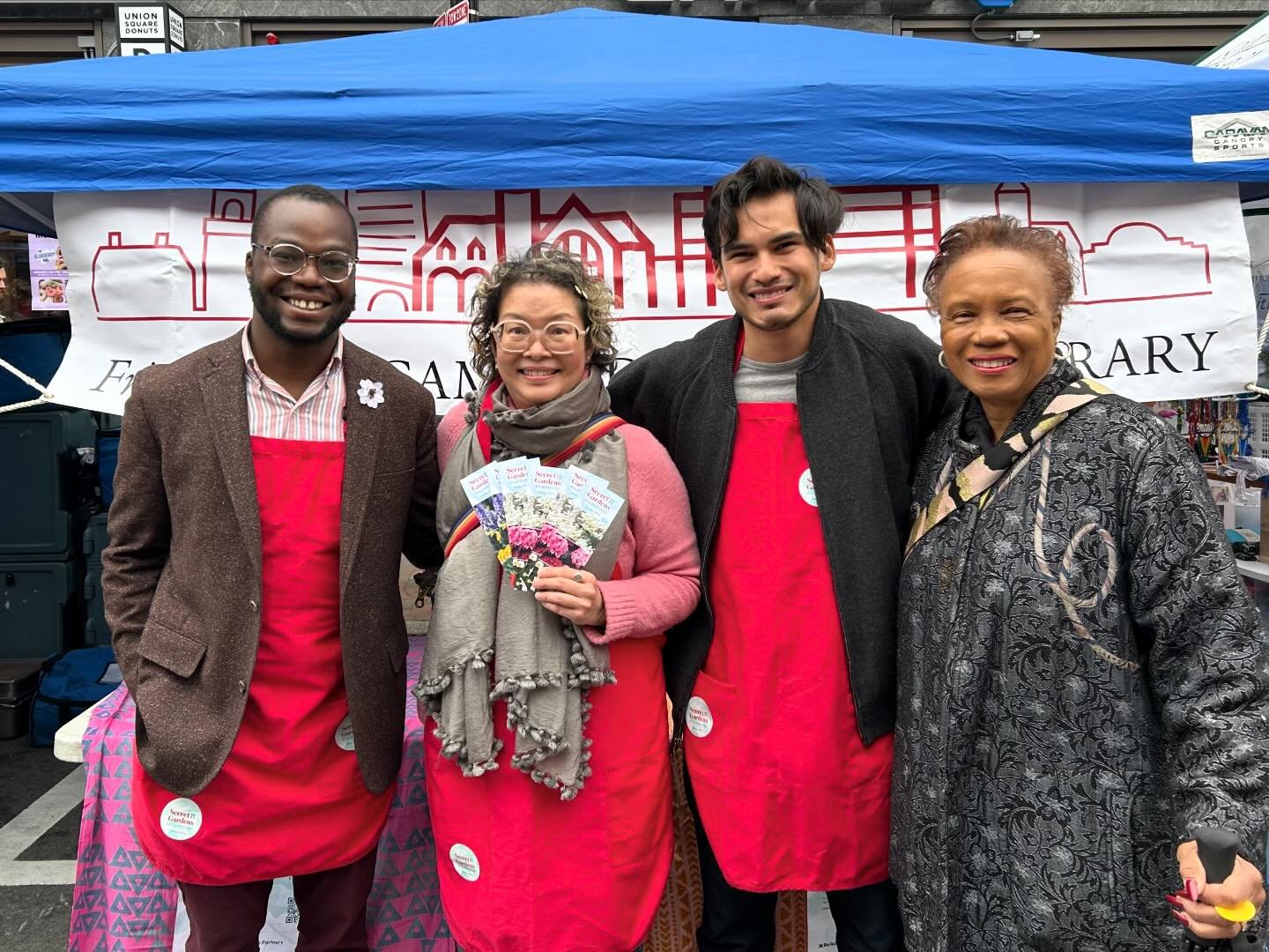 We met Mayor Simmons on Sunday when she stopped by our booth to see what we were up to&hellip; promoting the 2024 Secret Gardens of Cambridge! 
.
.
.
.
.
#harvardsquare #cambridgema #2024secretgardensofcambridgema