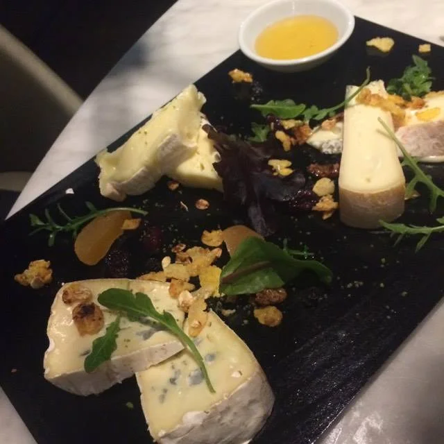 Kyrielle de fromages accomapgnés de miel sauvage