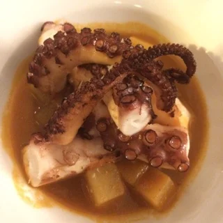 Un dimanche soir au restaurant la madeleine .