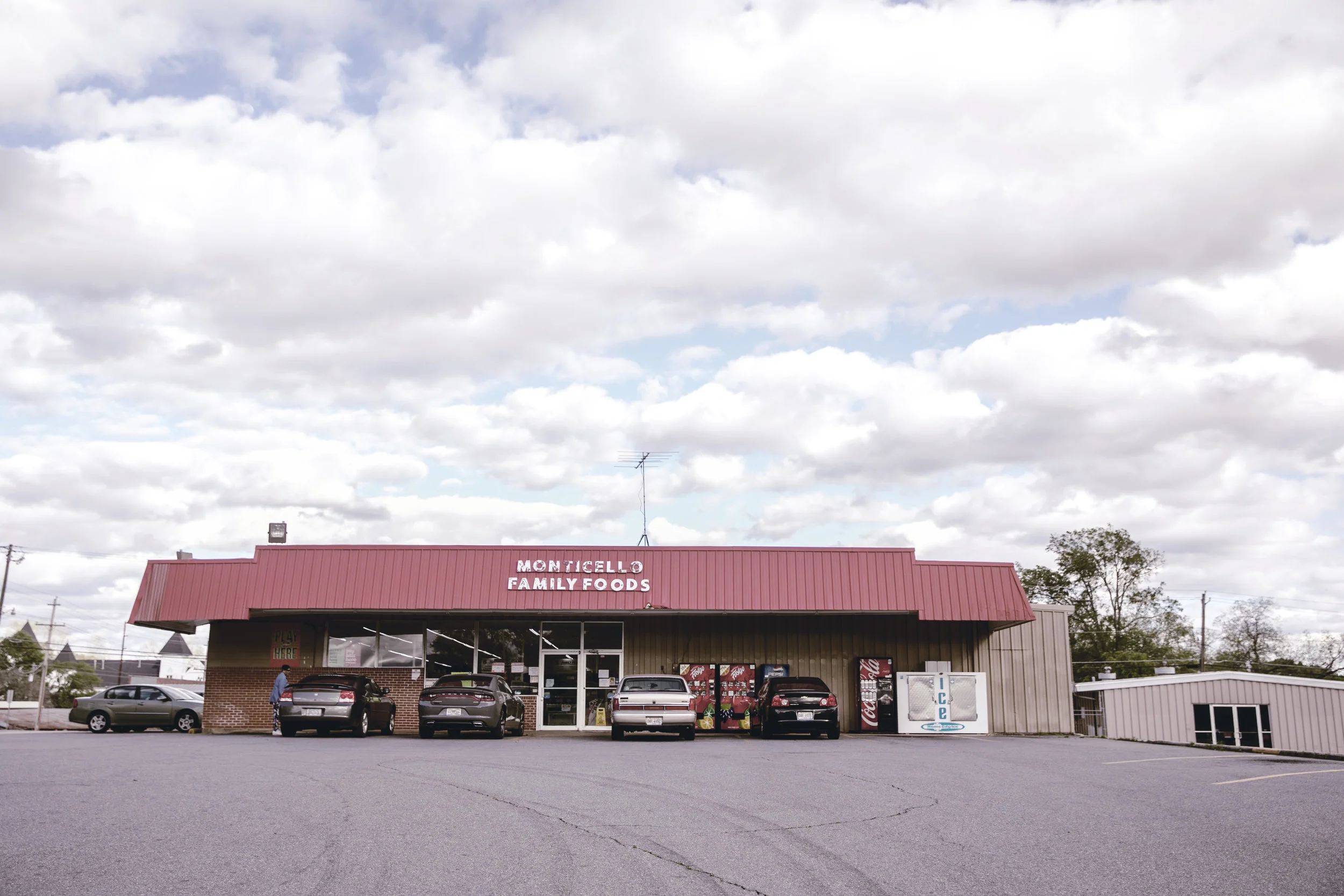 Small Town Squares Monticello, GA. — heirloomed linen aprons
