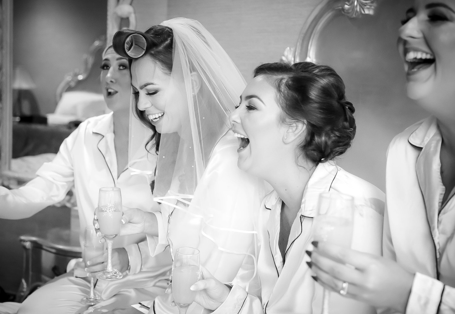 +Wedding+photograph+bridal+prep+the+shankly