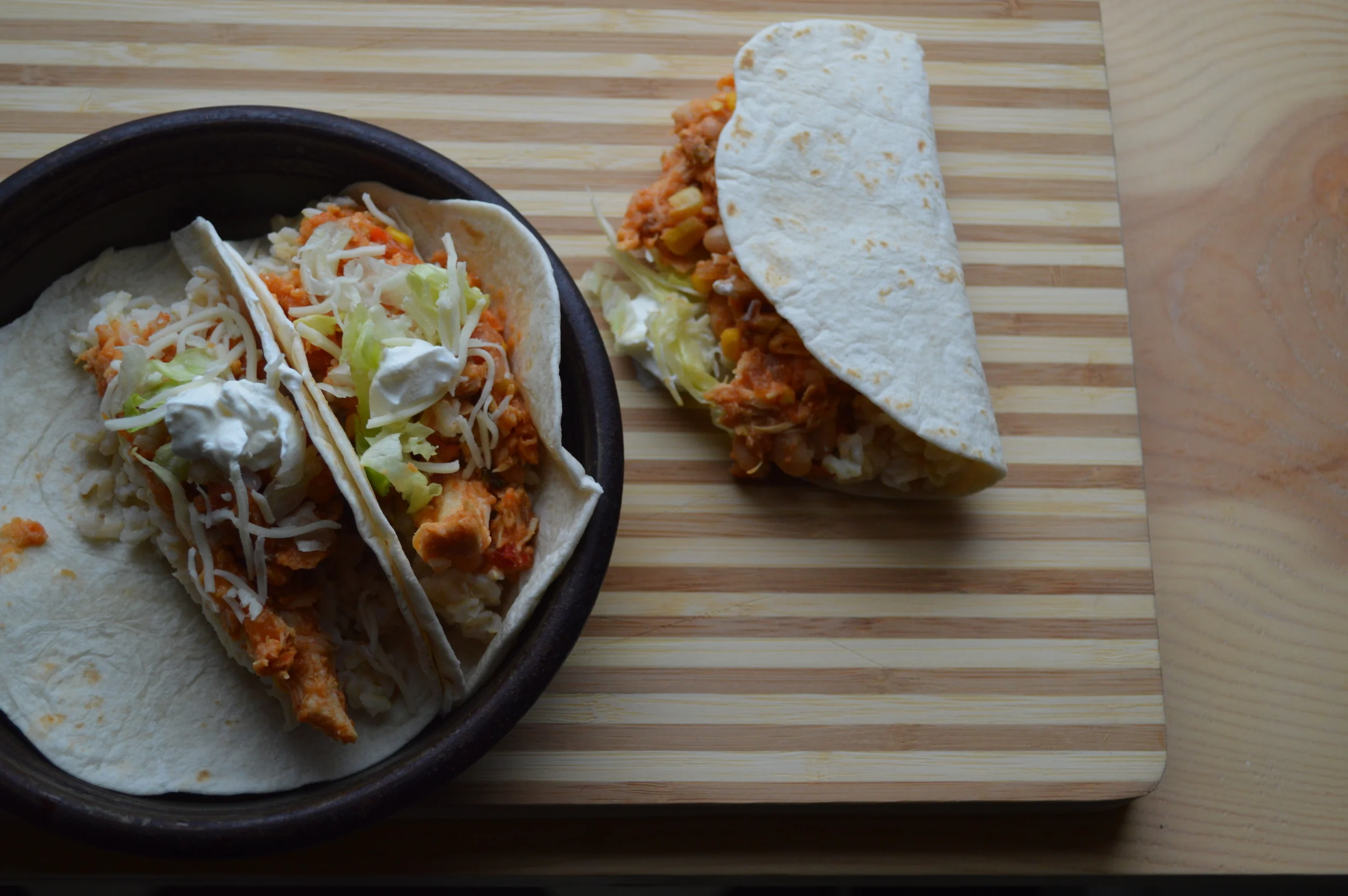 easy crockpot chicken tacos.jpg