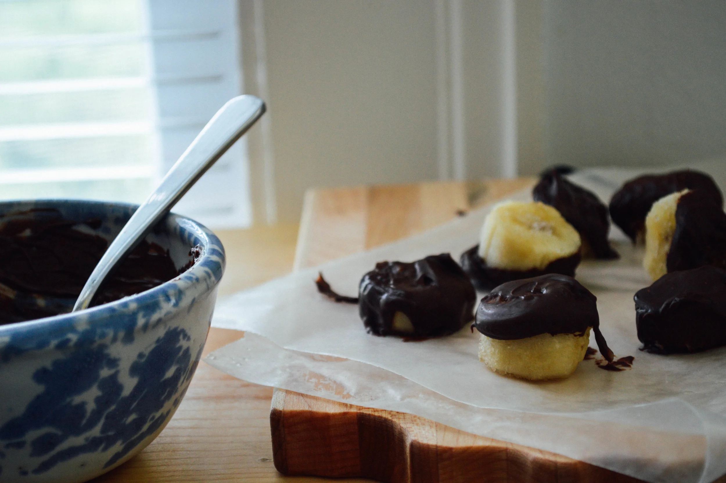 Frozen Chocolate Banana Bites