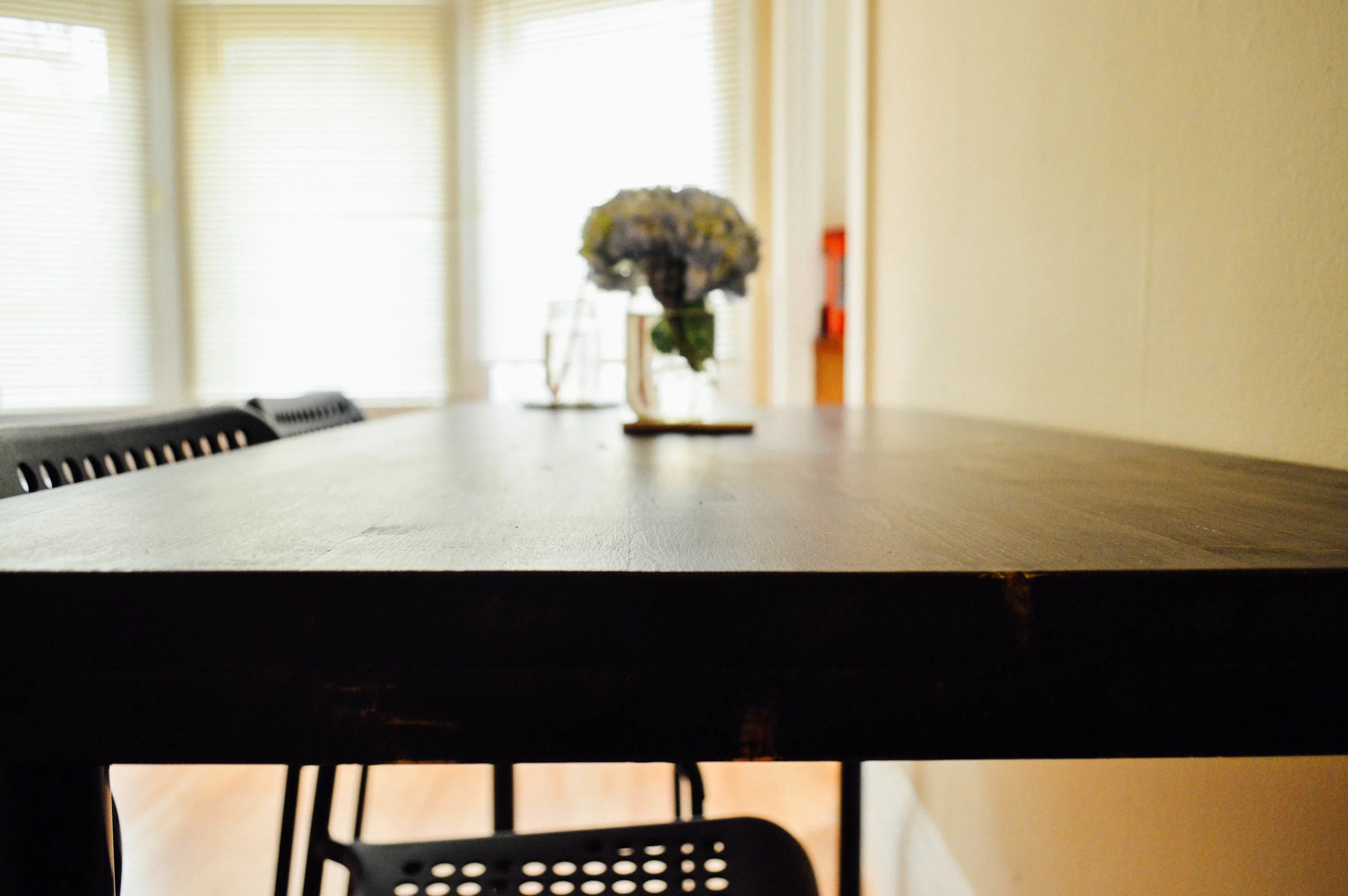 DIY Dining Table for a Small Apartment